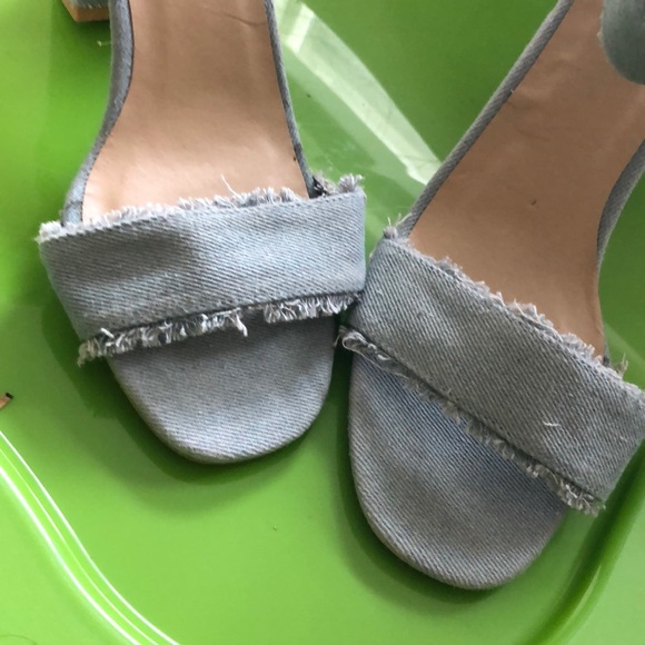 Jean frayed open toe heels - Picture 6 of 9